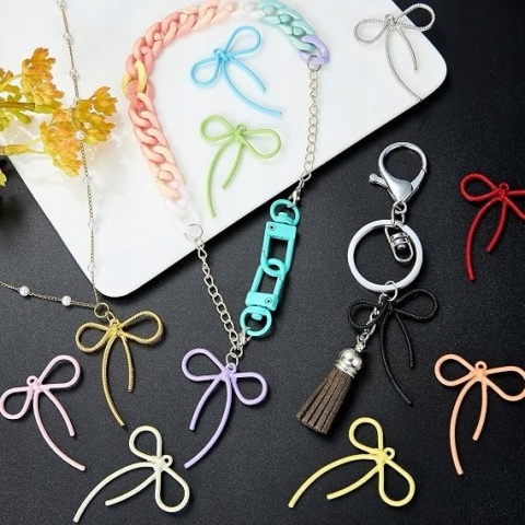 Zawieszki Kokardki Czerwone do Biżuterii 10 szt. Charms DIY Metalowe