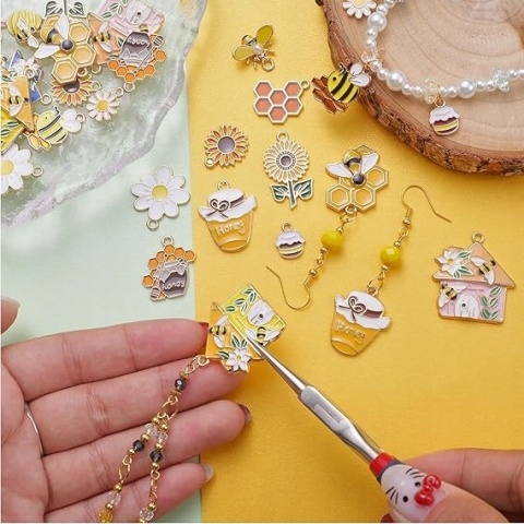 Zawieszki Pszczoły do Biżuterii 30 szt. Charms DIY Emaliowane Złote