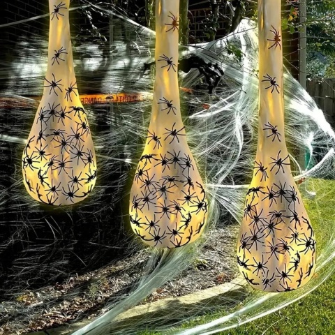 Pajęczyny torebki z pająkami wiszące dekoracja świecąca Halloween 3 szt.