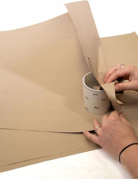 Papier pakowy kraft w rolce do prezentów paczek Kolor brązowy 30cm/620ml