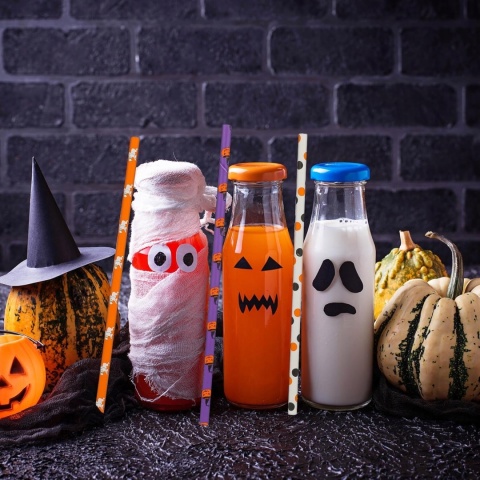 Słomki papierowe na Halloween do napojów drinków 100szt Mix wzorów