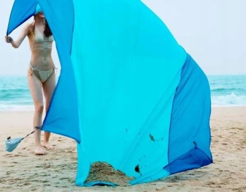 Mata plażowa koc nylonowy szybkoschnący 304 x 270 cm niebieski + śledzie