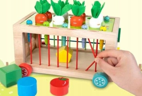 Sorter drewniany kostka manipulacyjna zabawka Montessori na kółkach